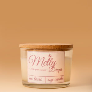 Χειροποίητο κερί 100% σόγιας σε στρογγυλό διάφανο δοχείο με ξύλινο καπάκι