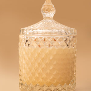 Χειροποίητο κερί 100% σόγιας σε λευκή γυάλινη φοντανιέρα με καπάκι