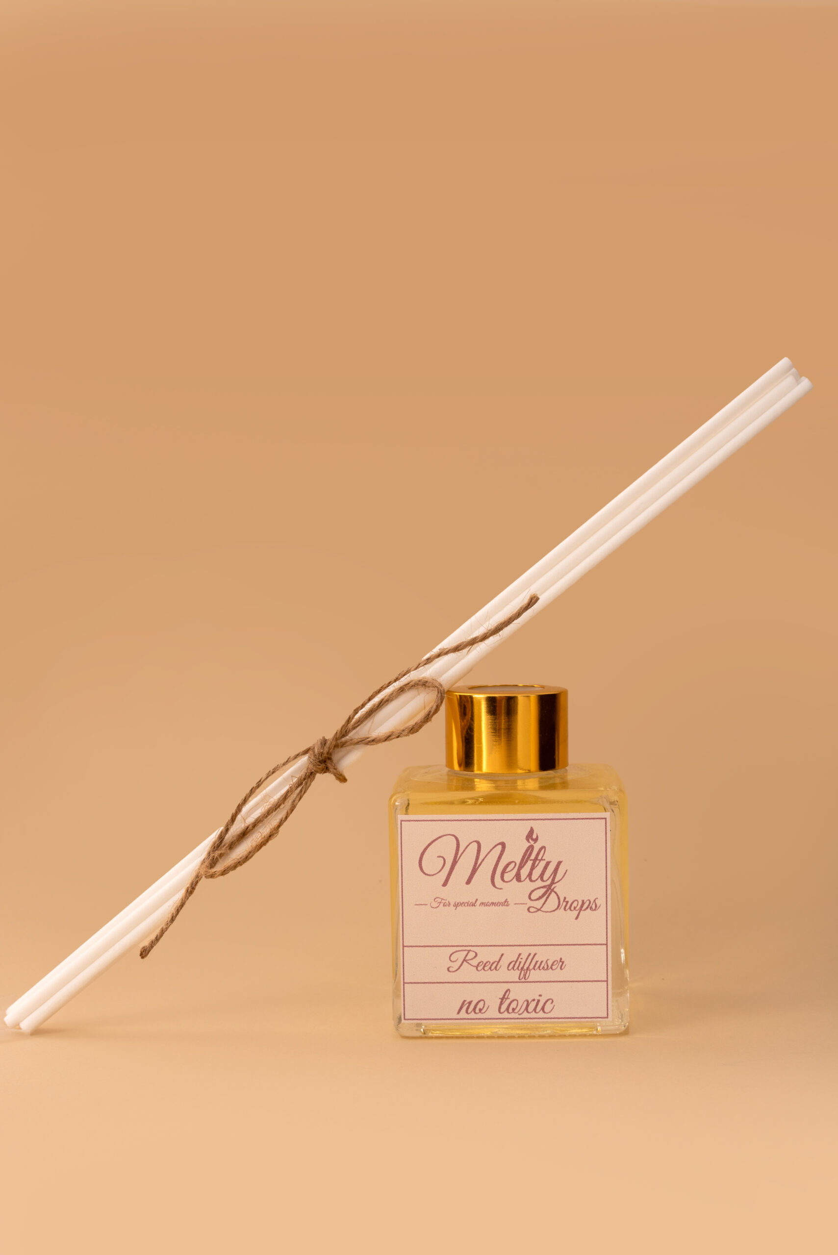 Αρωματικό χώρου Reed Diffuser 100 ml σε γυάλινο τετράγωνο μπουκάλι