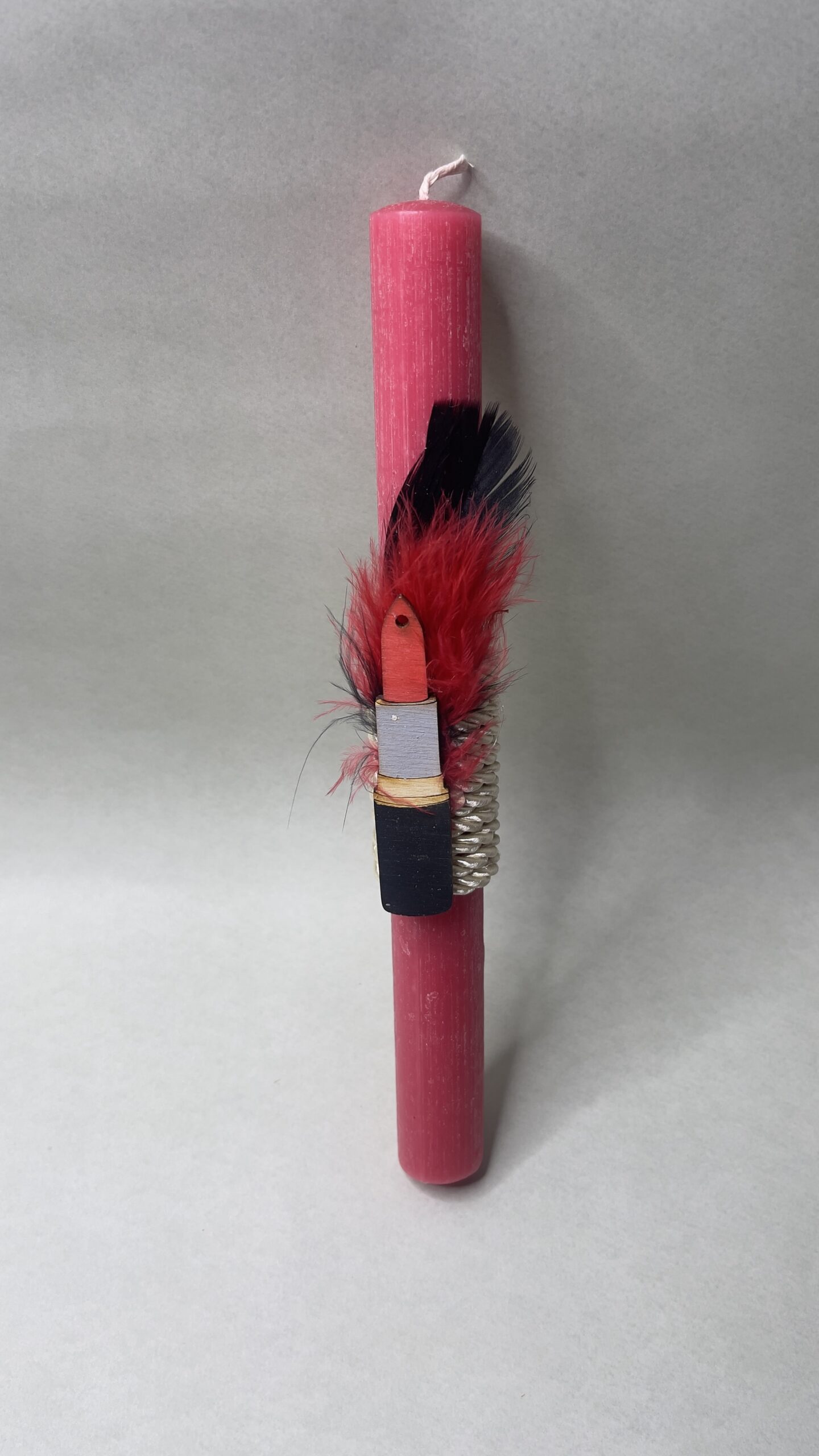 Λαμπάδα 'Glam' με Ξύλινο Στοιχείο Κραγιόν & Πούπουλα